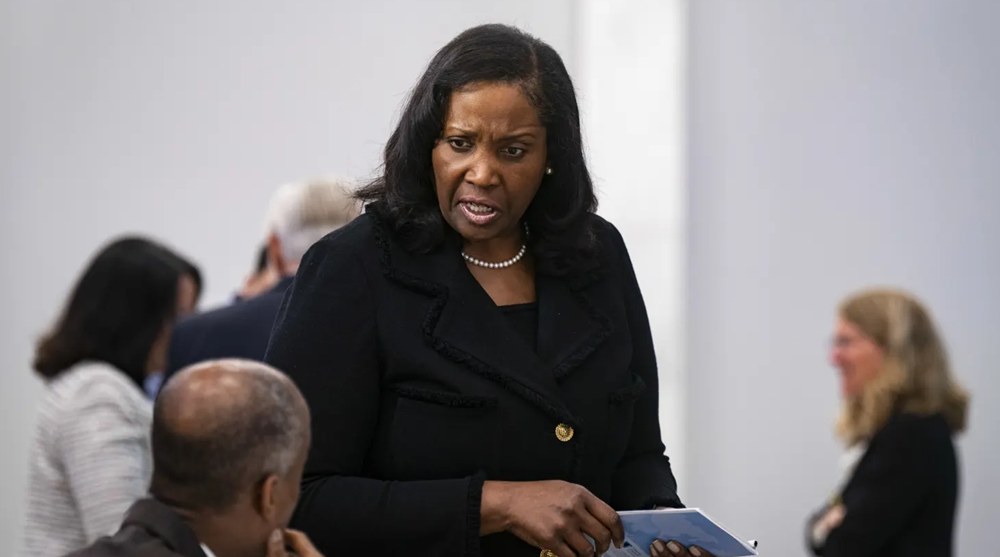 Ông Trump bị 'chặn đứng' phút chót: Kế hoạch sa thải Thống đốc Fed đổ bể ngay trước giờ G họp lãi suất - ảnh 1