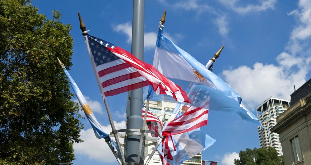 Quốc gia đồng minh rơi vào khủng hoảng, đồng nội tệ giảm sốc: Mỹ lập tức ra tuyên bố nóng - ảnh 1