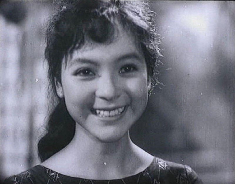 Nữ nghệ sĩ đầu tiên trong lịch sử âm nhạc thắng giải quốc tế, là đại mỹ nhân nhà phố cổ, có bố là ông chủ hãng phim tư nhân lớn nổi tiếng cả nước - ảnh 2