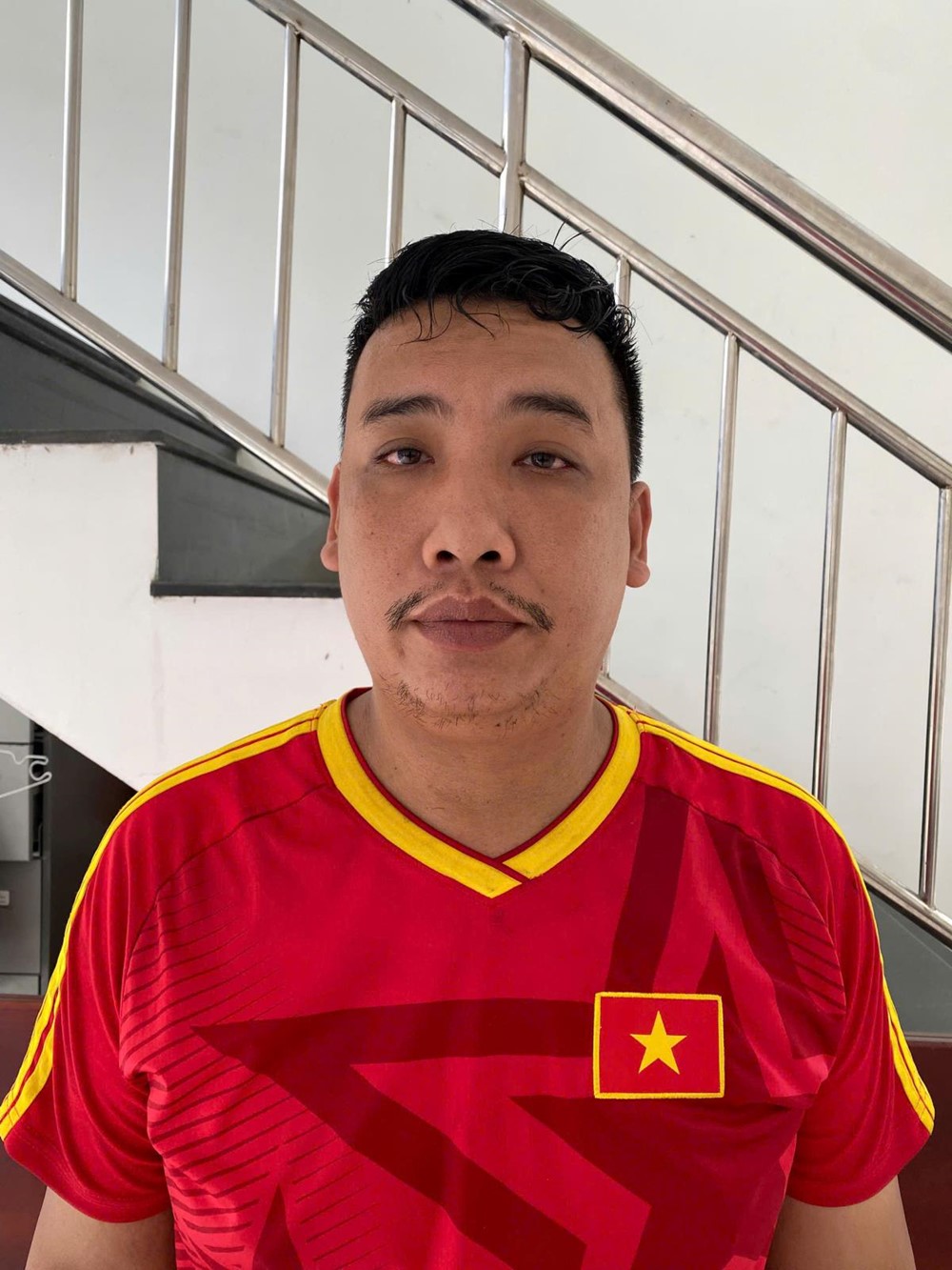 Bắt đối tượng truy nã Lê Văn Toản sinh năm 1992 - ảnh 1