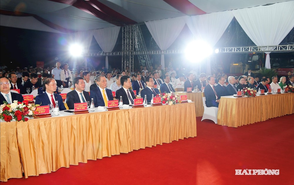 Khởi công dự án nhiệt điện lớn nhất Việt Nam, là ‘phát súng mở đầu’ mảng năng lượng của tỷ phú Phạm Nhật Vượng - ảnh 2