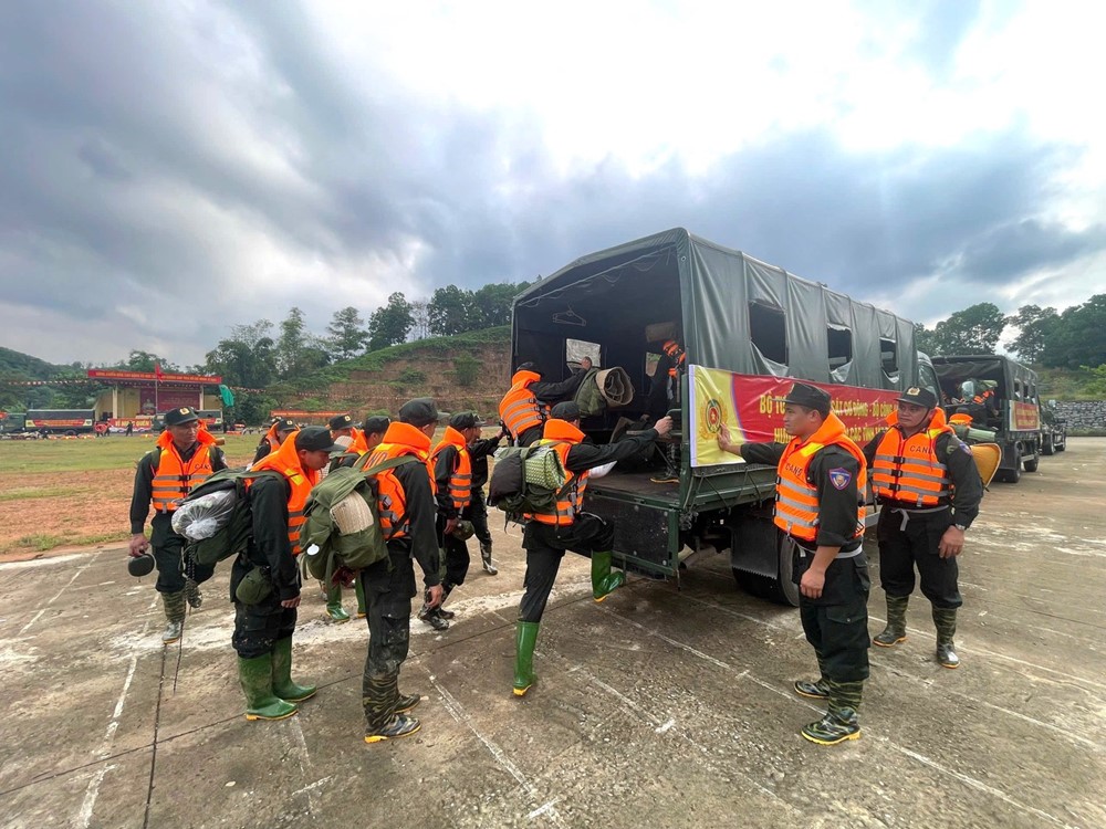 Hơn 1.000 cảnh sát cơ động xuất quân làm nhiệm vụ đặc biệt quan trọng - ảnh 3