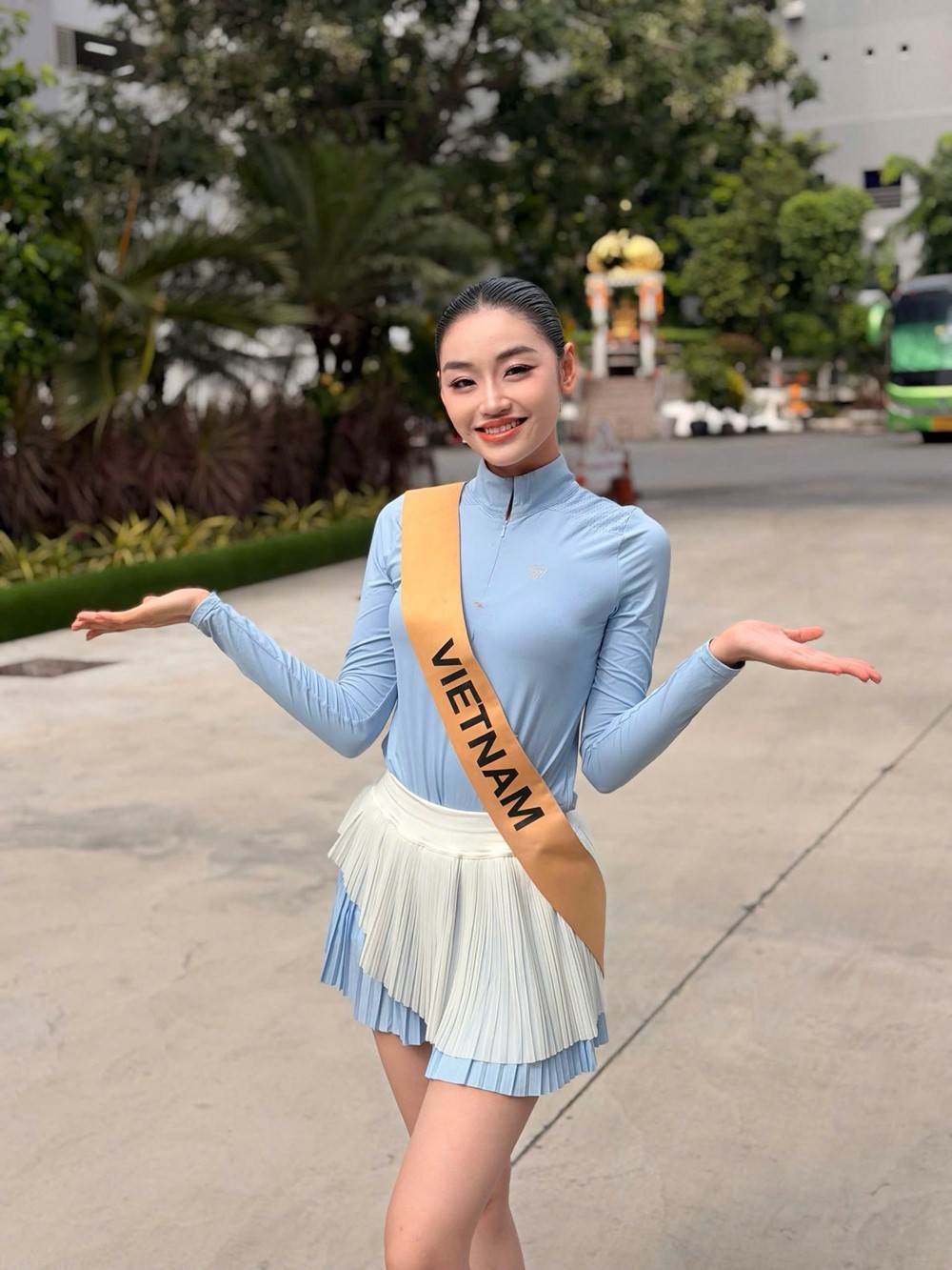 Hoa hậu Hòa Bình Yến Nhi lại gây thất vọng - ảnh 2