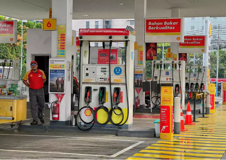 Shell cạn xăng trên toàn Indonesia: Dấu hiệu khủng hoảng năng lượng đầu tiên trong thập kỷ? - ảnh 1