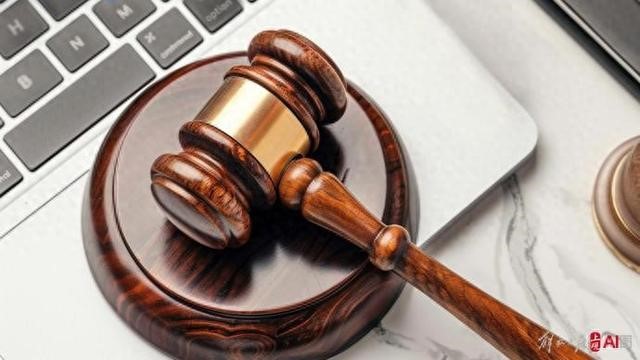 Quan chức Trung Quốc đột tử khi đang làm nhiệm vụ, gia đình đâm đơn kiện - ảnh 1