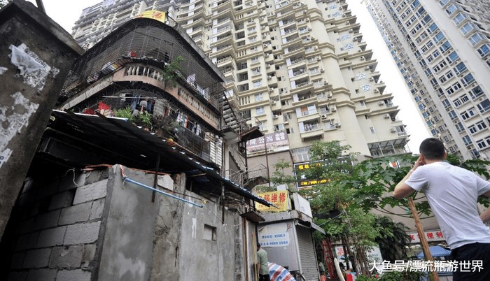 Chủ ngôi nhà 300m2 không chịu di dời dù được chủ đầu tư bồi thường hơn 70 tỷ đồng, tuyên bố phải nhận đủ 1.000 tỷ mới rời đi - ảnh 2