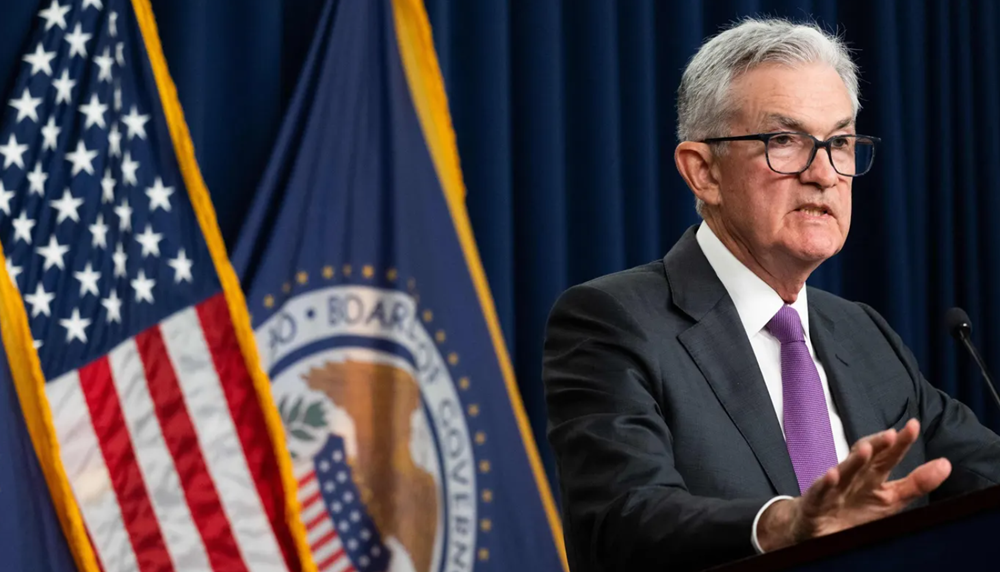 Chủ tịch Fed bất ngờ giữ im lặng về lộ trình hạ lãi suất, phát tín hiệu giai đoạn thắt chặt định lượng sắp kết thúc - ảnh 1