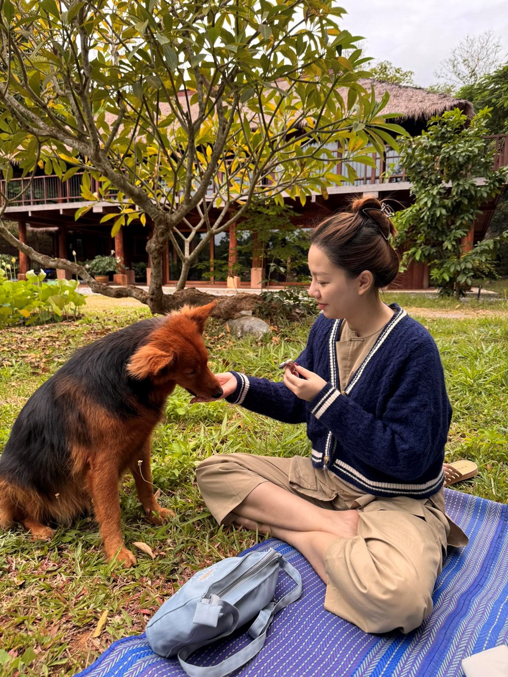 Nữ diễn viên 'Đất rừng phương Nam' được bạn trai doanh nhân cầu hôn - ảnh 3