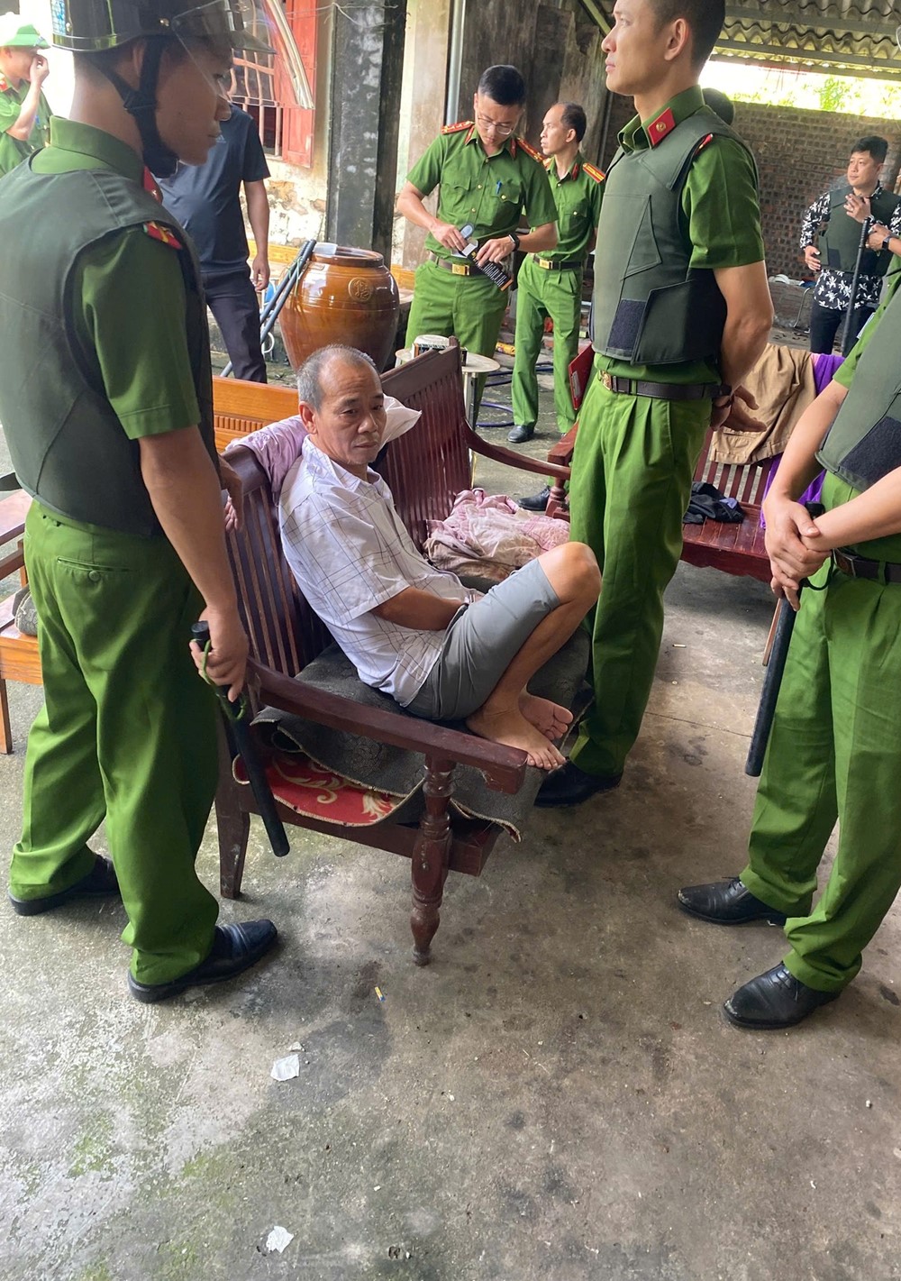 Giải cứu bé gái 4 tuổi ở Bắc Ninh - ảnh 3