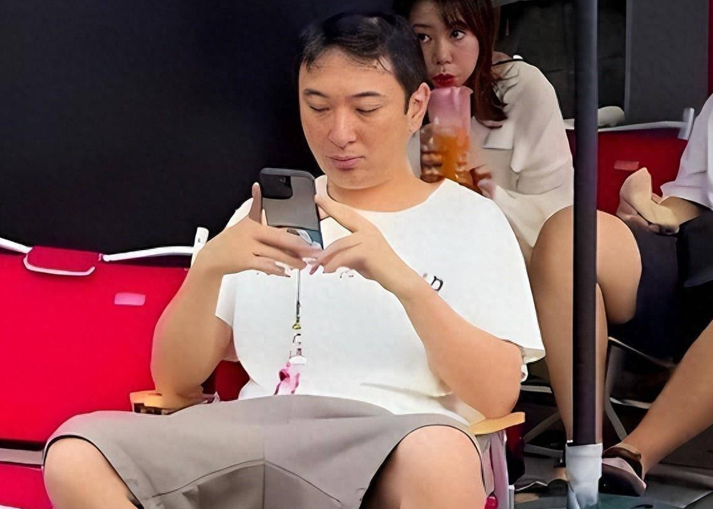 Đại gia BĐS hơn 70 tuổi vẫn còng lưng trả nợ, con trai sang Nhật đánh bài, vung tay mua đứt biệt thự 250 tỷ đồng - ảnh 1