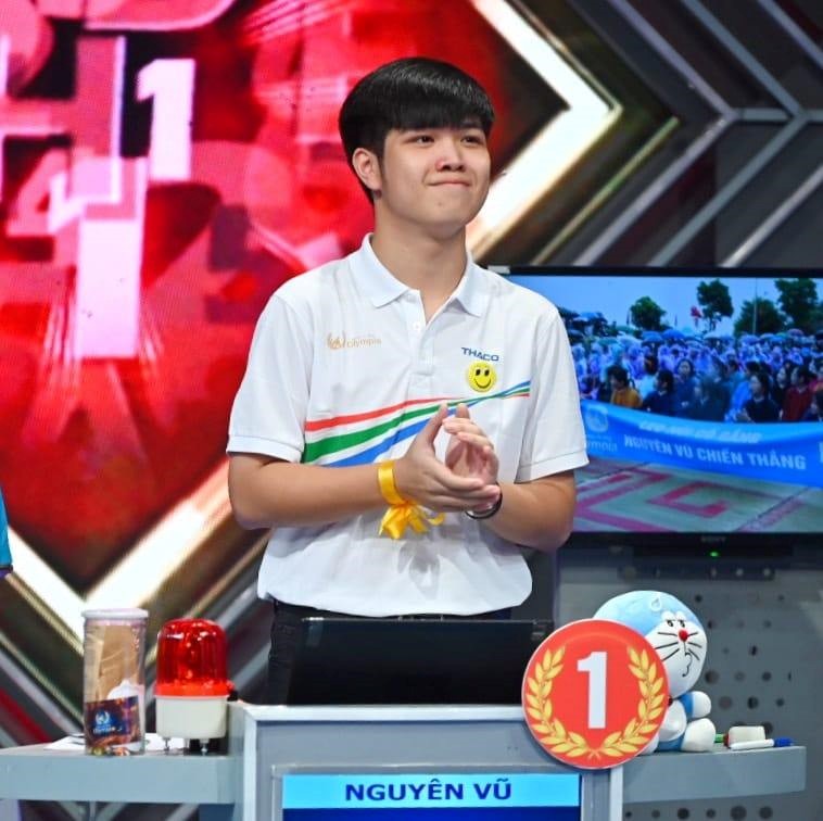 Quán quân Olympia trùng tên với Vua cà phê Việt: 3 tuổi đã đọc truyện 'vanh vách', lọt Top 11 thí sinh điểm cao nhất cả nước khối A01 - ảnh 2