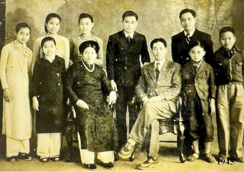 Gia đình đại trí thức danh giá bậc nhất Việt Nam: Cha là Giáo sư huyền thoại, 8 người con đều là Giáo sư, bác sĩ, nhà khoa học lừng danh - ảnh 2