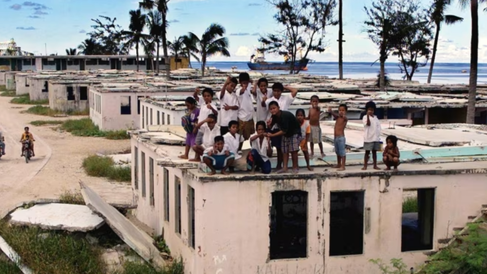 Quốc gia từng giàu nhất thế giới nay GDP bốc hơi 90%, là nước sở hữu mỏ 'vàng trắng' cực khủng - ảnh 3