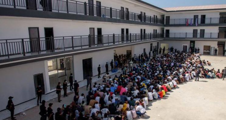 Bên trong trung tâm lừa đảo khét tiếng KK Park: Nạn nhân bị ép làm việc 12 tiếng mỗi ngày, ai chống đối phải chịu 4 hình phạt tàn khốc - ảnh 1