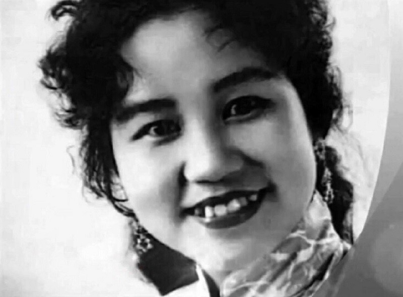 Nữ ca sĩ đầu tiên của Việt Nam được phong NSND, từng hát tại Hội nghị Paris, chồng là cố đạo diễn phim tài liệu nổi tiếng - ảnh 1