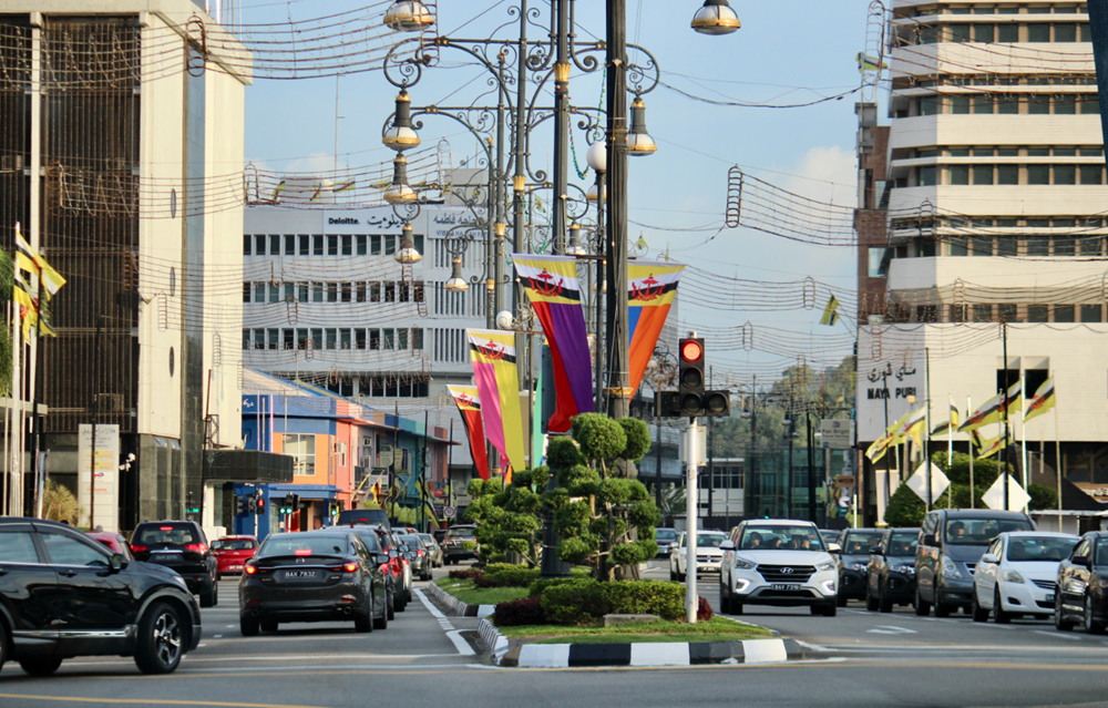 Quốc gia có tỷ lệ dân sở hữu ô tô cao nhất Đông Nam Á, cứ 10 người thì có tới 8 chiếc ô tô - ảnh 3