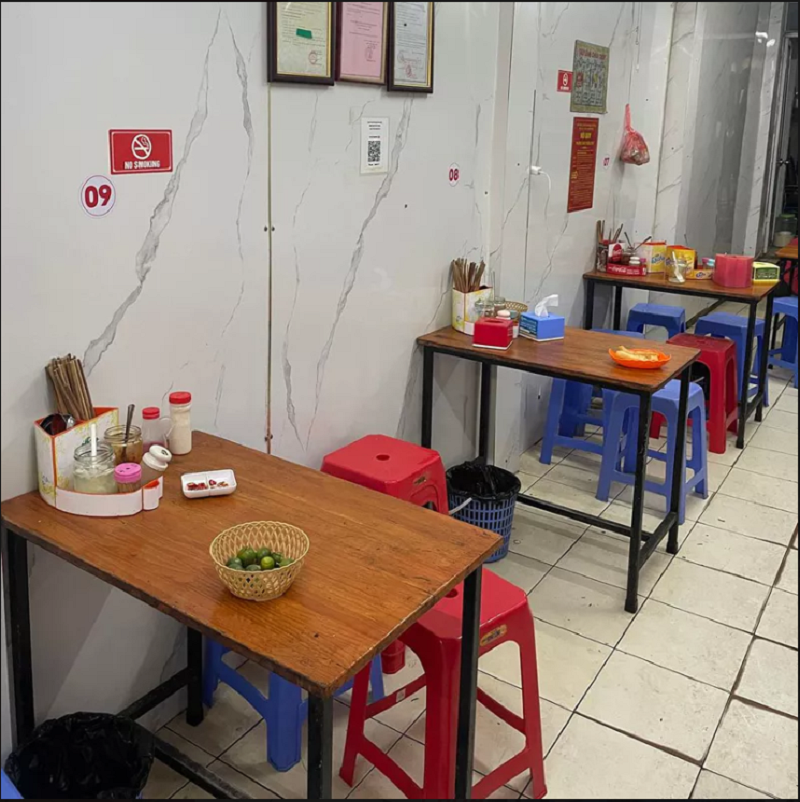 Quán canh cá rô duy nhất Việt Nam được 'kinh thánh ẩm thực' nổi tiếng nước Pháp vinh danh - ảnh 5