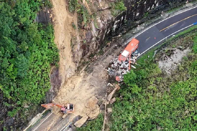 Sẽ nổ mìn thông tuyến đèo hiểm trở dài bậc nhất Việt Nam, nối liền hai trung tâm du lịch nổi tiếng - ảnh 1
