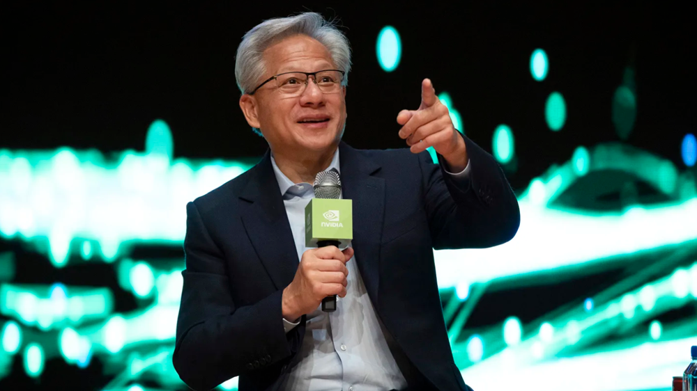 Nvidia lập kỷ lục doanh thu, GPU 'cháy hàng': CEO Jensen Huang bác bỏ 'bong bóng AI' - ảnh 1