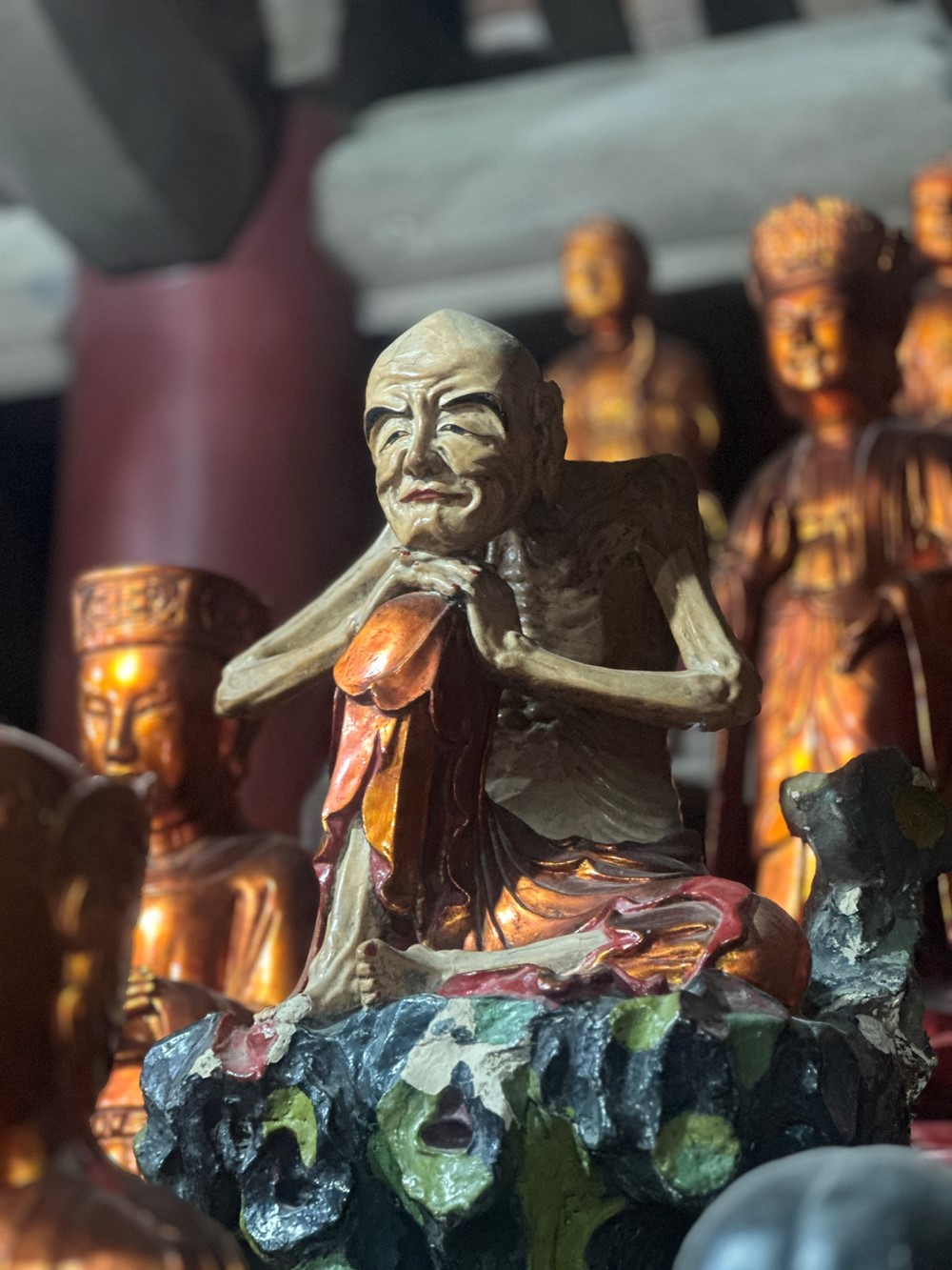 Cổ tự 400 năm tuổi có gác chuông gỗ cao nhất Việt Nam, sở hữu báu vật đang được đề nghị công nhận Bảo vật Quốc gia - ảnh 4