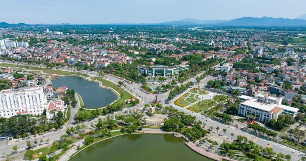 Tỉnh giáp nhiều địa phương nhất Việt Nam, diện tích hơn 9.300km2, có 2 di sản được UNESCO vinh danh 'đại diện của nhân loại' - ảnh 1