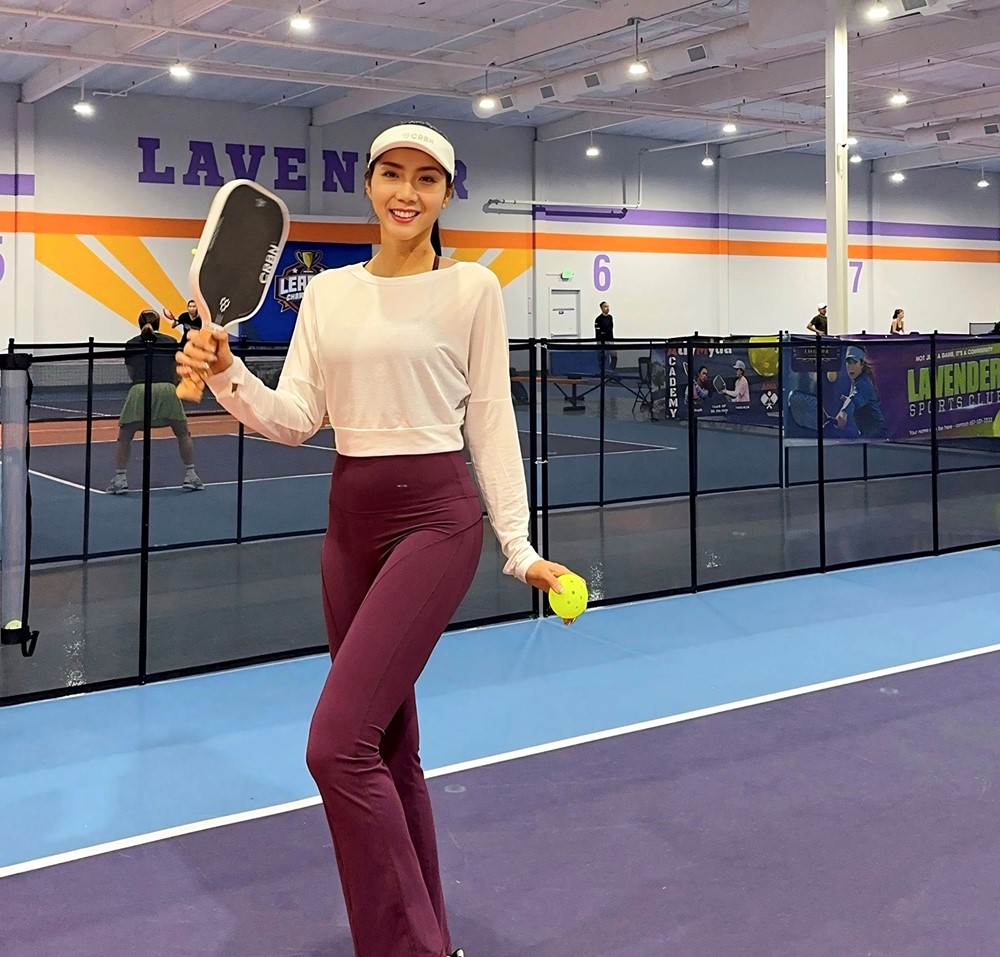 Siêu mẫu nổi tiếng Việt Nam bất ngờ đóng cửa công ty tại Mỹ - ảnh 3