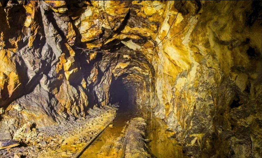 Phong tỏa khẩn cấp vành đai vàng trữ lượng 100 tấn và 'kho báu' trị giá hơn 200.000 tỷ tại một tỉnh Đông Bắc - ảnh 1