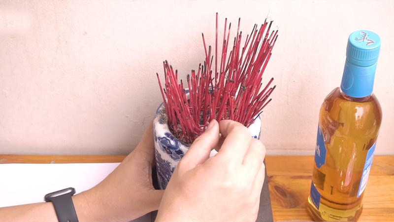 Trước ngày 31/12, phải làm ngay 3 việc này với ban thờ để 'xả xui', cầu năm mới bình an, may mắn - ảnh 2