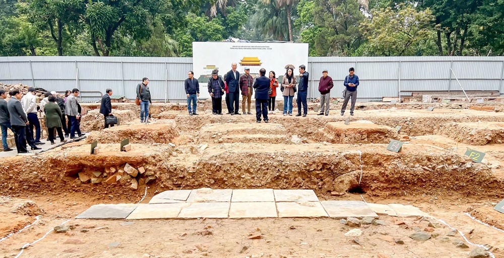 Phát hiện móng cột 'lớn nhất trong lịch sử' tại Chính điện Kính Thiên - ảnh 1