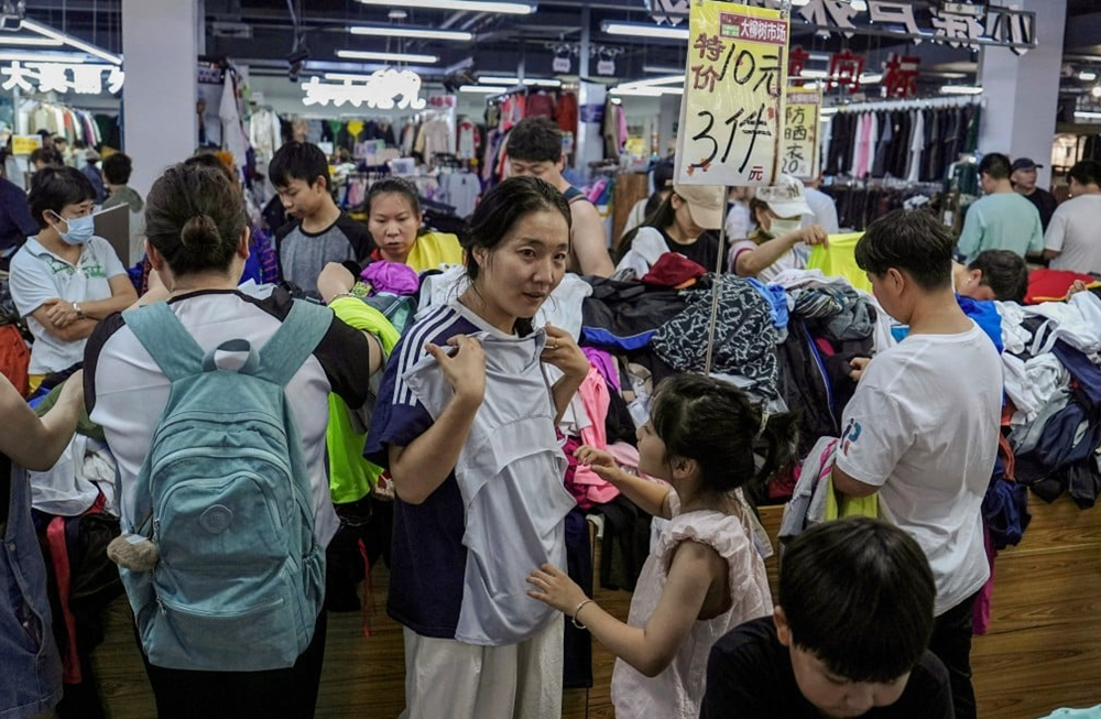 Nền kinh tế lớn thứ 2 thế giới có nguy cơ rơi vào 'vết xe đổ Nhật Bản', chuyên gia cảnh báo khẩn - ảnh 1