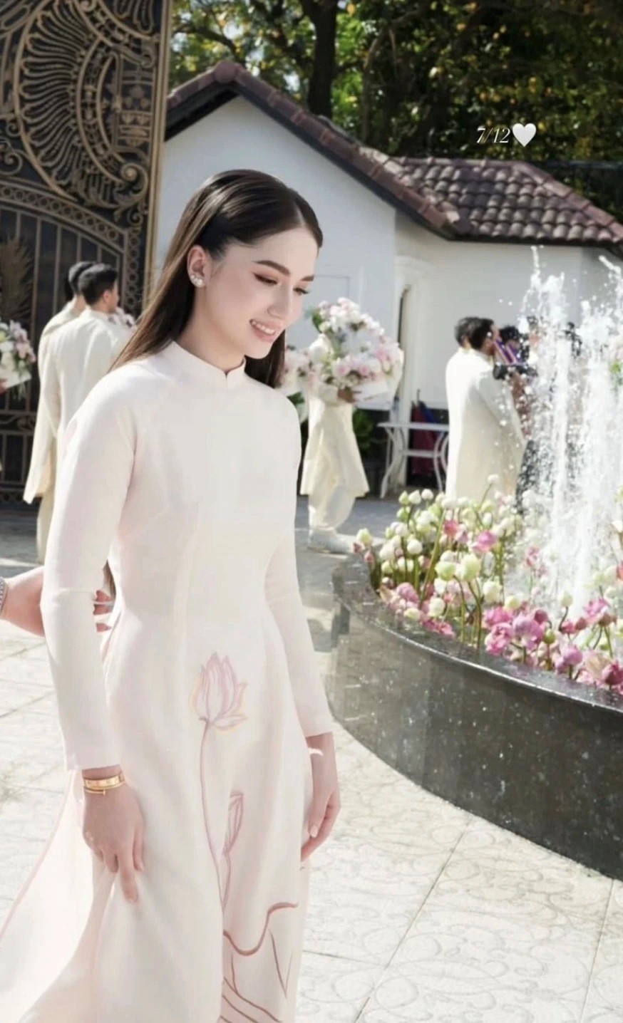 Thiếu gia gia tộc nghìn tỷ khoe ảnh tình tứ bên bạn gái thân thế 'bí ẩn' - ảnh 2