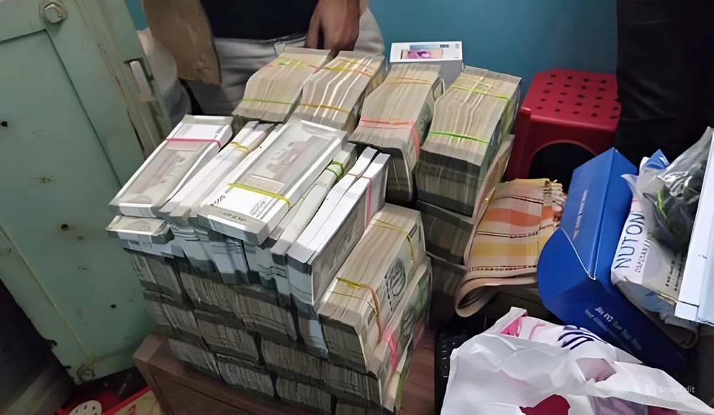 Thu giữ khẩn cấp 29kg vàng thỏi trị giá 116 tỷ cùng 8,5 tỷ đồng tiền mặt trong một kho hàng - ảnh 2