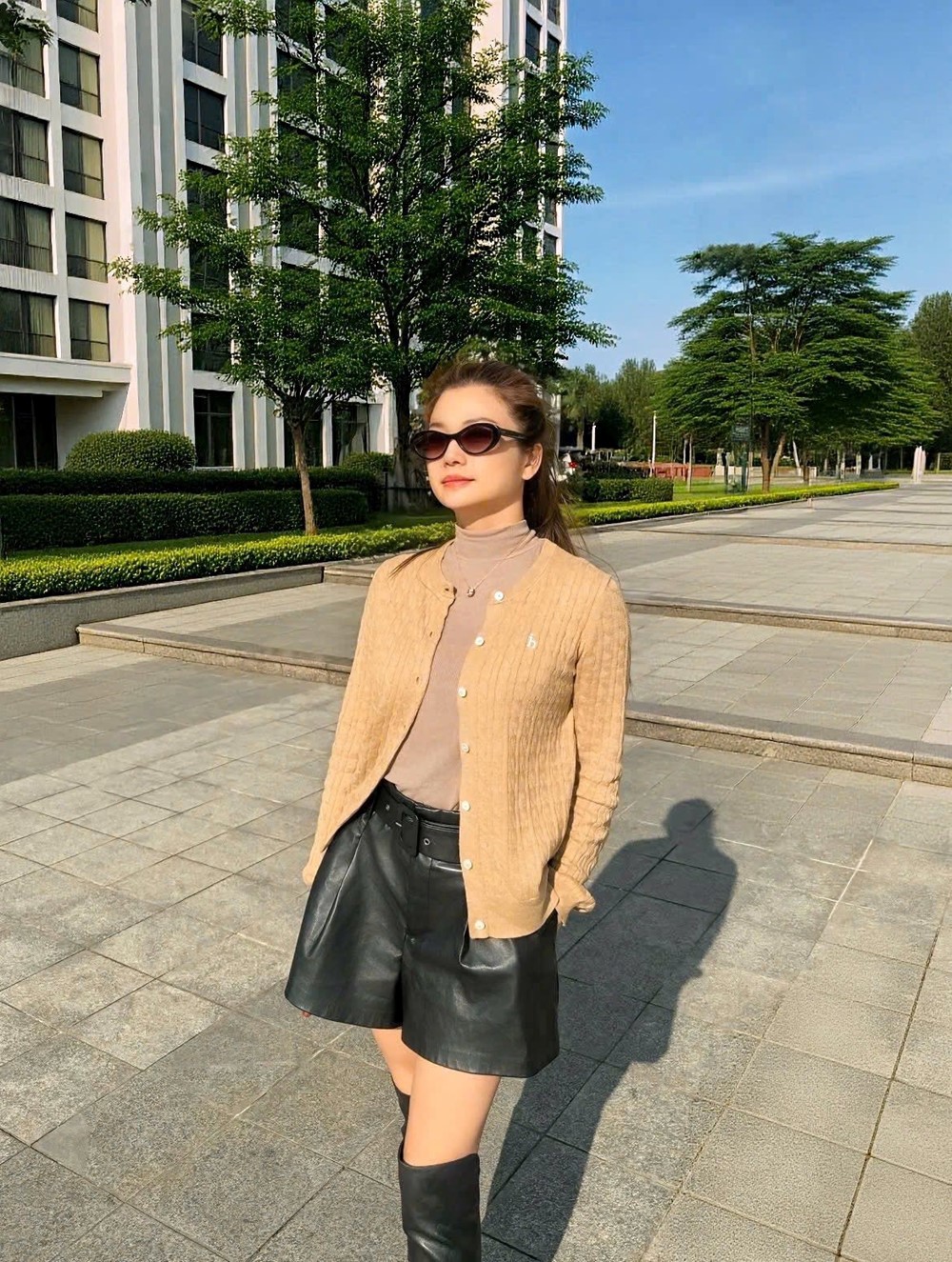 NSƯT là mỹ nhân hot nhất 'giờ vàng' VTV, 13 tuổi đã bén duyên với nghệ thuật, U50 vẫn đẹp như gái đôi mươi - ảnh 1