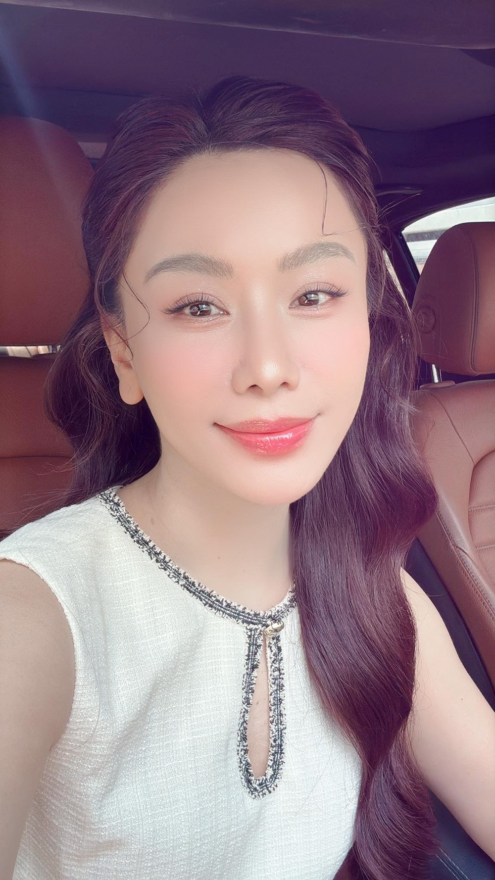 Nữ MC livestream tặng 30 chỉ vàng gây sốt cộng đồng mạng, hóa ra là 'phú bà' miền Tây nổi tiếng - ảnh 2