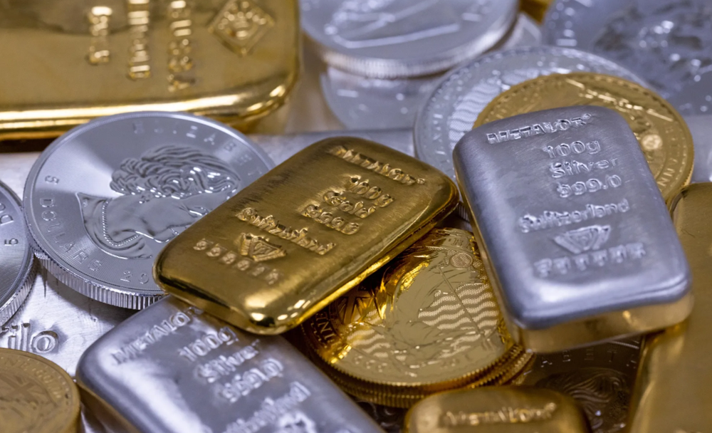Giá vàng, bạc hôm nay 15/1: Đồng loạt giảm sau tuyên bố mới của ông Trump - ảnh 1