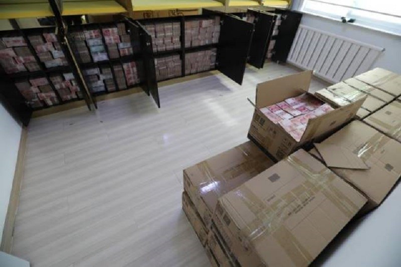 Tịch thu 753 tỷ tiền mặt chất thành đống trong nhà của nữ Giám đốc công ty mỹ phẩm - ảnh 3