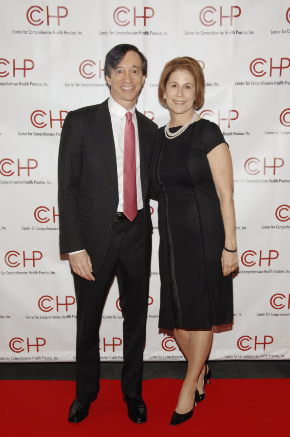 Bắt chuyên gia tài chính nổi tiếng: Lập đường dây tuyển mộ phụ nữ, bạo hành trong 'ngục tối', ép nạn nhân ký 'hợp đồng đen' - ảnh 2