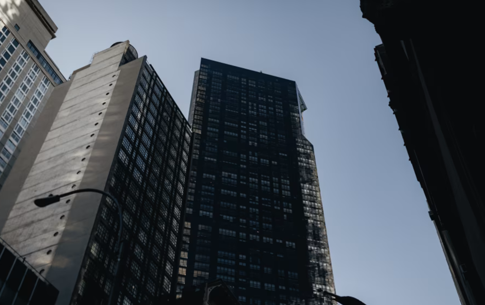 Bắt chuyên gia tài chính nổi tiếng: Lập đường dây tuyển mộ phụ nữ, bạo hành trong 'ngục tối', ép nạn nhân ký 'hợp đồng đen' - ảnh 3