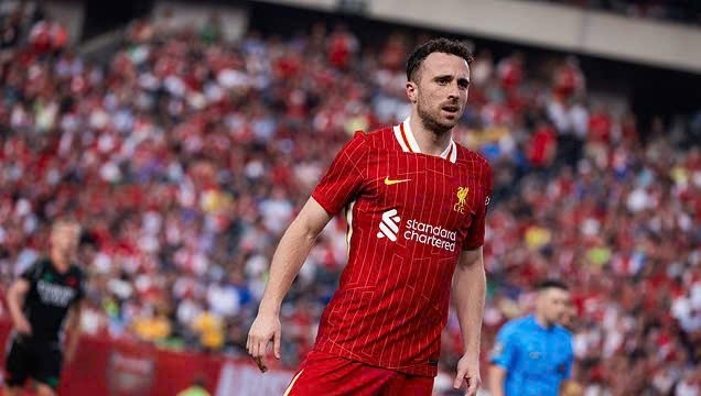 Ngôi sao Liverpool Diogo Jota qua đời ở tuổi 28 trong tai nạn xe hơi