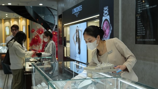 Giá bạc ngày 27/10: Tiếp tục giảm