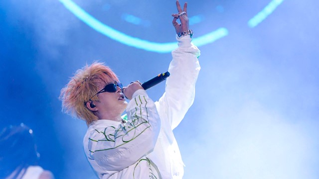 Ngàn khán giả đội mưa, “quẩy hết mình” trong đêm nhạc VPBank Prime Night có RHYDER, Hà Nhi