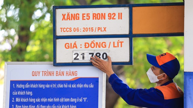 Giá xăng RON 95 ngày mai dự báo tăng trở lại sau 5 phiên giảm liên tiếp