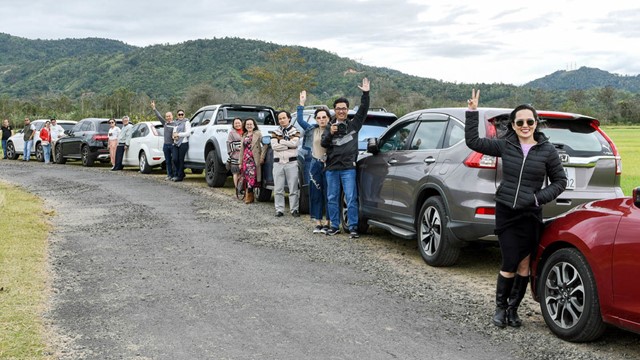 Vé máy bay tăng cao, doanh nghiệp tìm cách hút khách du lịch tự túc