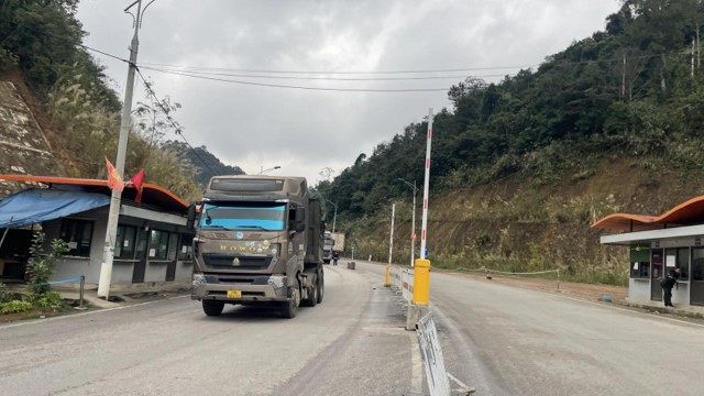 Lạng Sơn: 5 cửa khẩu thông quan hàng hóa xuất nhập khẩu hết 30 Tết