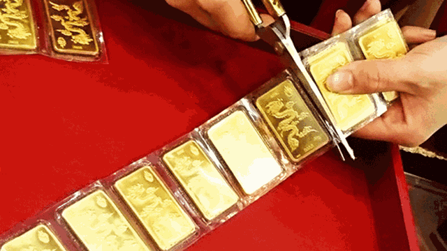 Giá vàng hôm nay 21/2: Vàng miếng SJC đảo chiều tăng vọt đến 1 triệu đồng/lượng