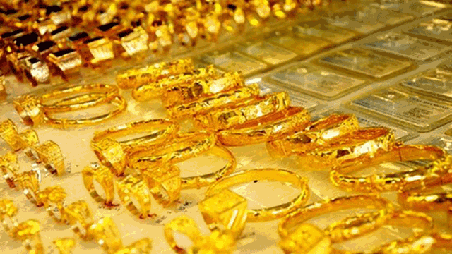 Giá vàng hôm nay 27/2: Thế giới giảm, SJC tăng mạnh lên mốc 79 triệu