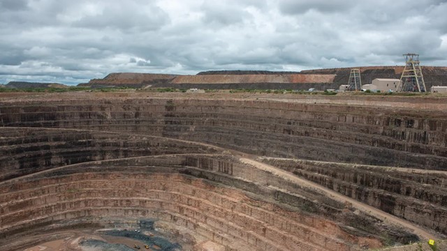 Quốc gia châu Phi ‘trúng mánh’ nhờ tìm thấy viên kim cương siêu khủng, thuộc hàng lớn nhất thế giới 