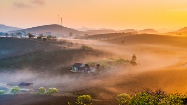 ‘Xứ sở sương mù’ nằm ở độ cao 1.000m của Việt Nam chính thức lên thị xã 