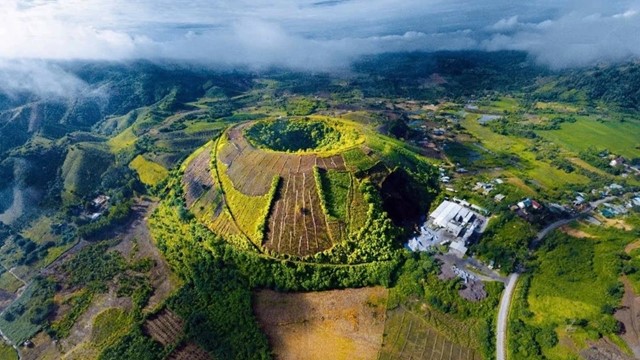 Một Công viên địa chất toàn cầu của Việt Nam vừa được UNESCO trao danh hiệu lần 2 