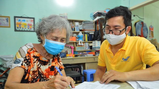 Vài tháng nữa, người cao tuổi từ 60 trở lên, không có lương hưu sẽ được mua BHYT miễn phí?